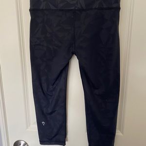 Ivivvia girls cropped leggings size 10